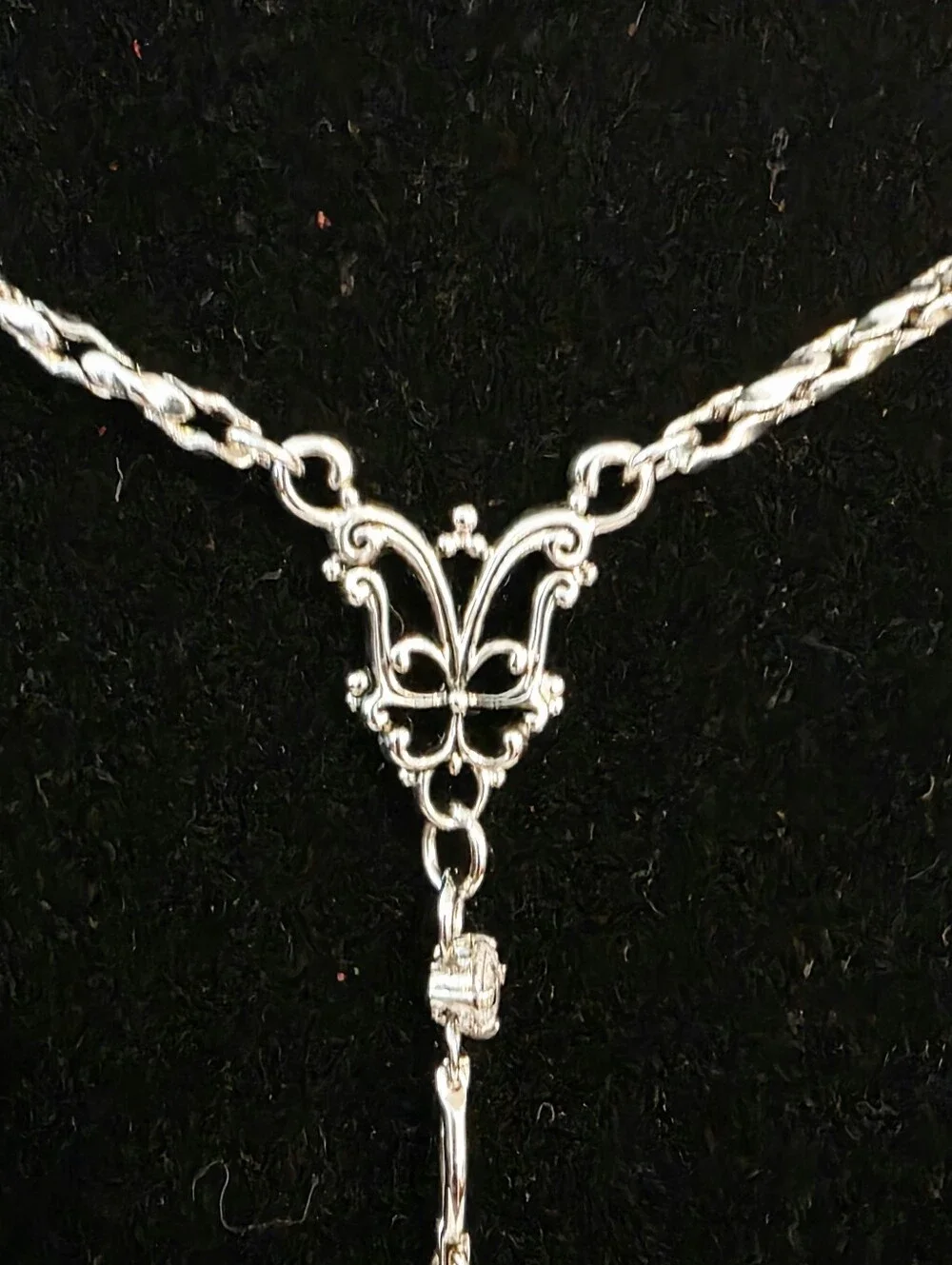 OHTNYC Silver-Coated Stainless Steel Choker Necklace, Length : 14.5” - 16.5 New